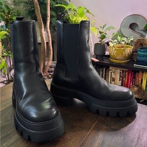 Thursday Leather Women’s Reign Boots 8.5